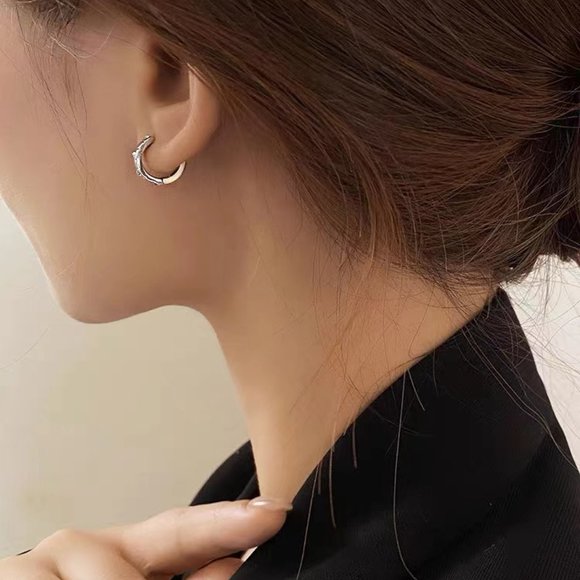 Gold earrings for women's premium sensitivity hoop - Picture 2 of 5